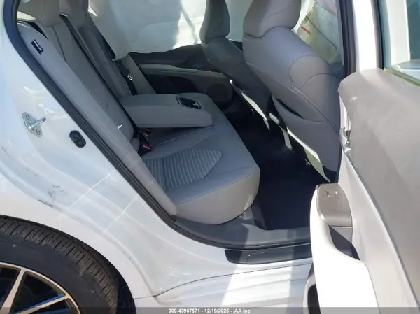 4T1G11AK3RU207209 2024 TOYOTA CAMRY - Image 8