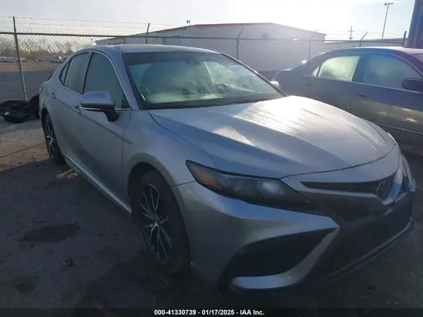 4T1G11AK3RU209378 2024 TOYOTA CAMRY - Image 1
