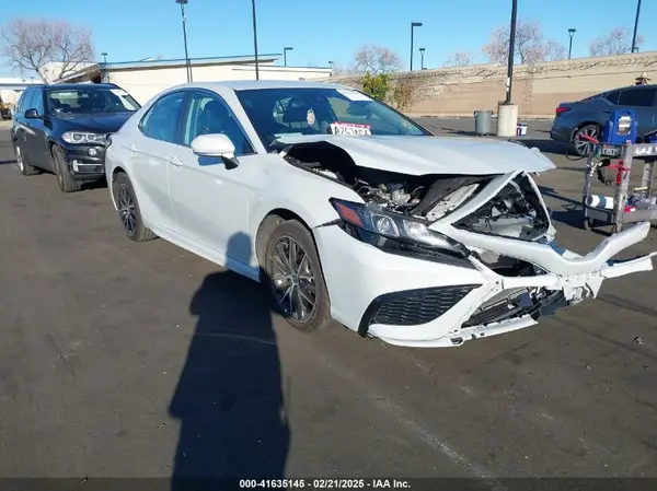 4T1G11AK3RU209980 2024 TOYOTA CAMRY - Image 1