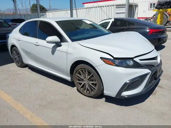 4T1G11AK3RU210417 2024 TOYOTA CAMRY - Image 1
