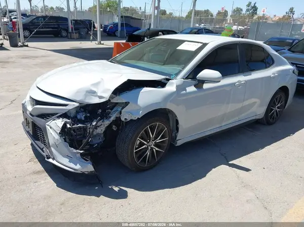 4T1G11AK3RU210417 2024 TOYOTA CAMRY - Image 2