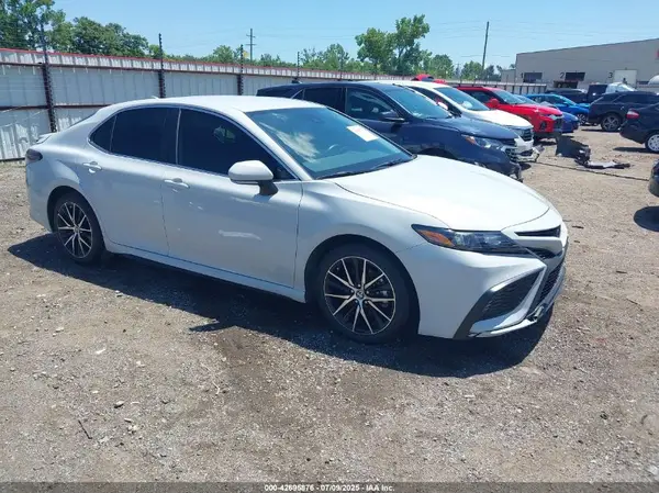 4T1G11AK3RU211177 2024 TOYOTA CAMRY - Image 1