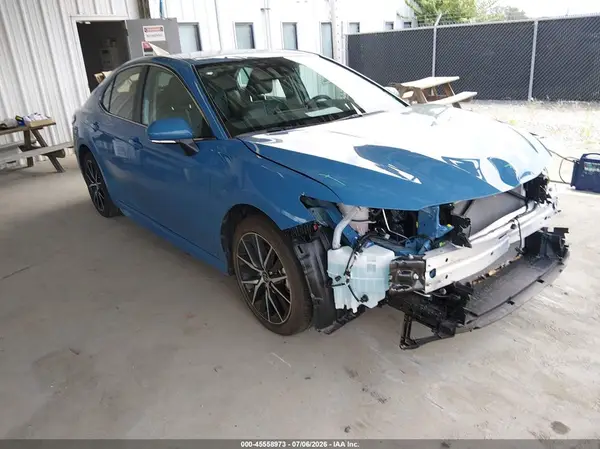 4T1G11AK3RU216721 2024 TOYOTA CAMRY - Image 1