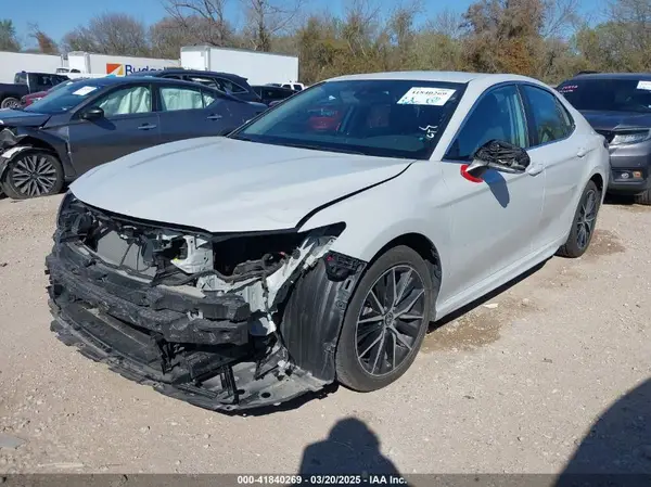 4T1G11AK3RU216797 2024 TOYOTA CAMRY - Image 2