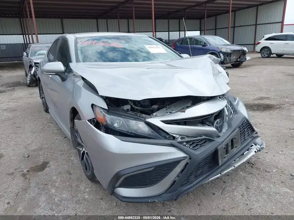 4T1G11AK3RU228531 2024 TOYOTA CAMRY - Image 1