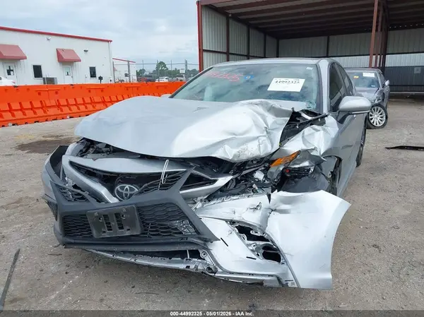 4T1G11AK3RU228531 2024 TOYOTA CAMRY - Image 2