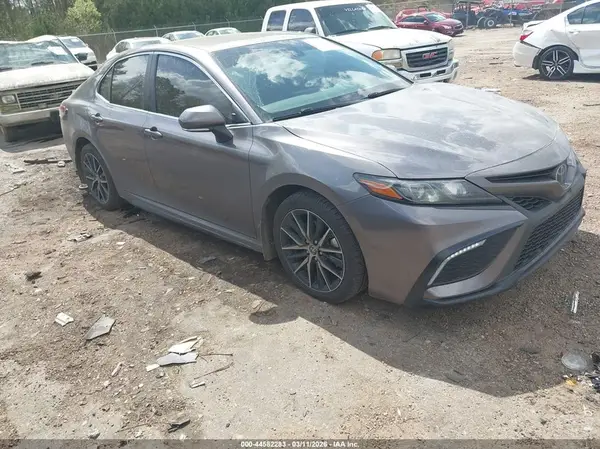 4T1G11AK3RU236063 2024 TOYOTA CAMRY - Image 1