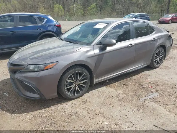 4T1G11AK3RU236063 2024 TOYOTA CAMRY - Image 2