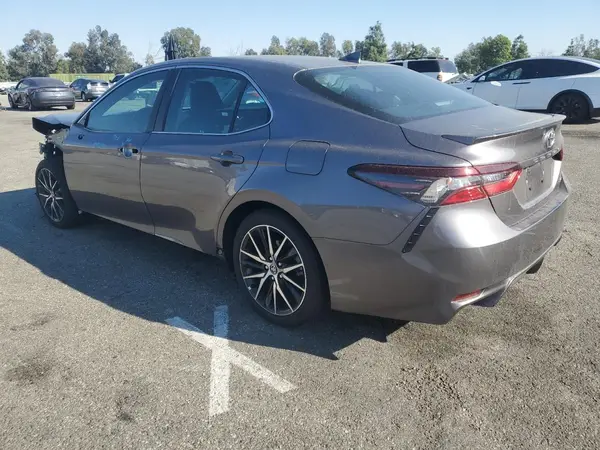 4T1G11AK3RU241070 2024 TOYOTA CAMRY - Image 2