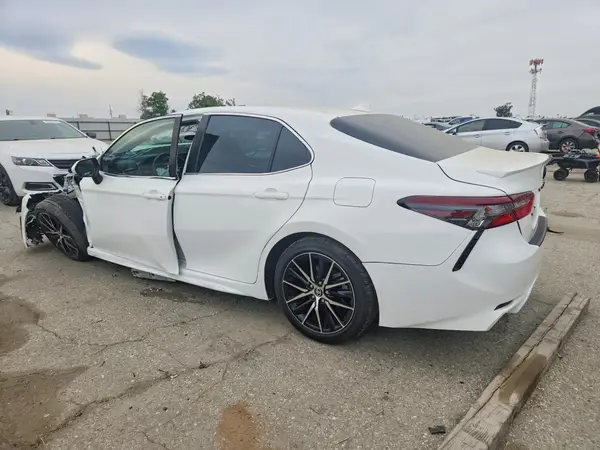 4T1G11AK3RU243546 2024 TOYOTA CAMRY - Image 2