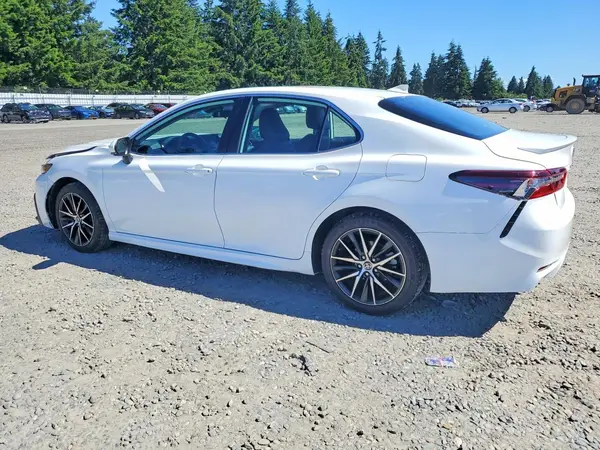4T1G11AK3RU251730 2024 TOYOTA CAMRY - Image 2
