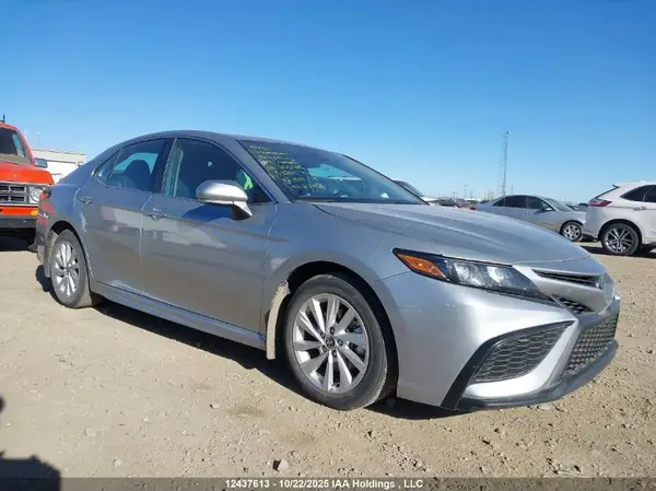 4T1G11AK3RU255485 2024 TOYOTA CAMRY - Image 1