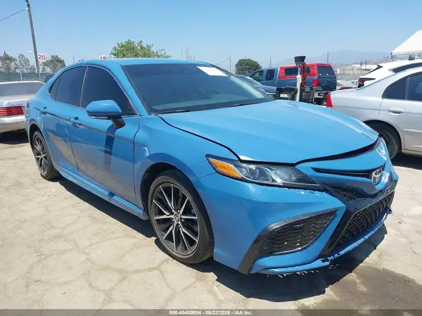 4T1G11AK3RU261335 2024 TOYOTA CAMRY - Image 1