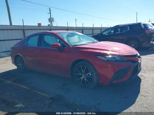 4T1G11AK3RU265384 2024 TOYOTA CAMRY - Image 1