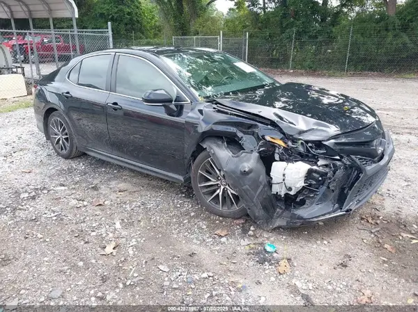 4T1G11AK3RU840843 2024 TOYOTA CAMRY - Image 1