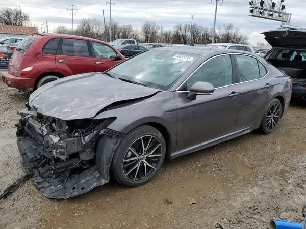 4T1G11AK3RU841233 2024 TOYOTA CAMRY - Image 1