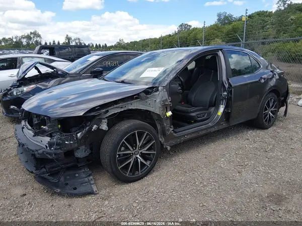 4T1G11AK3RU841703 2024 TOYOTA CAMRY - Image 2