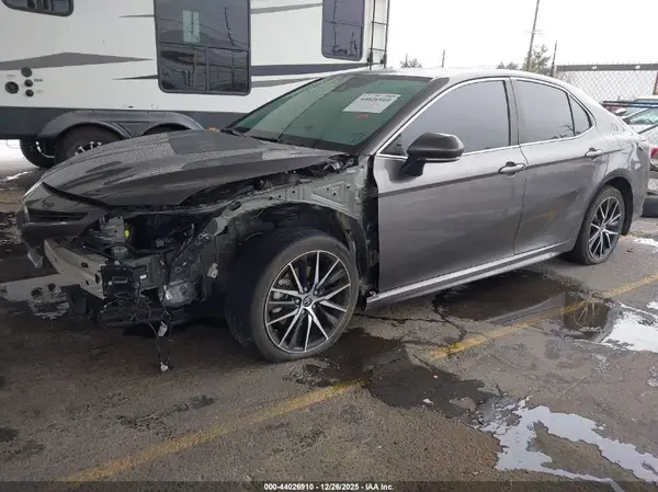 4T1G11AK3RU845606 2024 TOYOTA CAMRY - Image 2