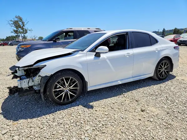 4T1G11AK3RU848473 2024 TOYOTA CAMRY - Image 1