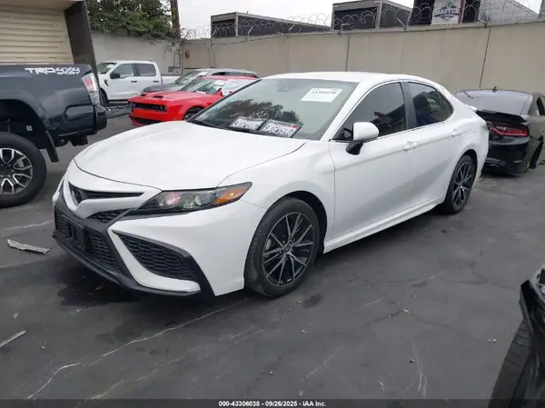 4T1G11AK3RU849560 2024 TOYOTA CAMRY - Image 2