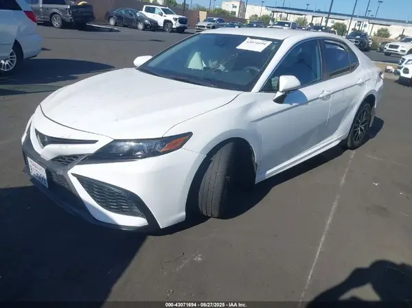 4T1G11AK3RU849607 2024 TOYOTA CAMRY - Image 2