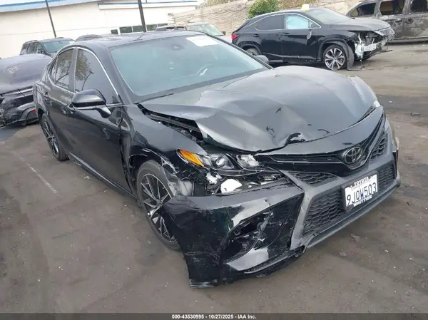 4T1G11AK3RU856699 2024 TOYOTA CAMRY - Image 1