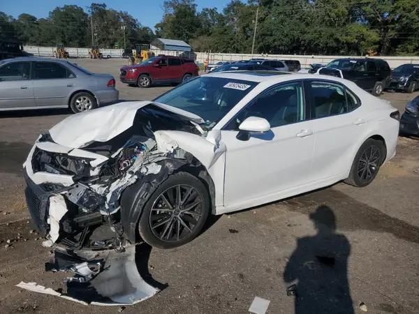 4T1G11AK3RU857965 2024 TOYOTA CAMRY - Image 1