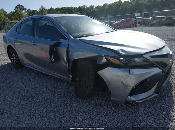 4T1G11AK3RU858114 2024 TOYOTA CAMRY - Image 1