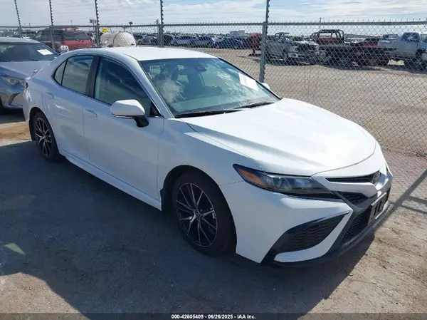 4T1G11AK3RU863846 2024 TOYOTA CAMRY - Image 1