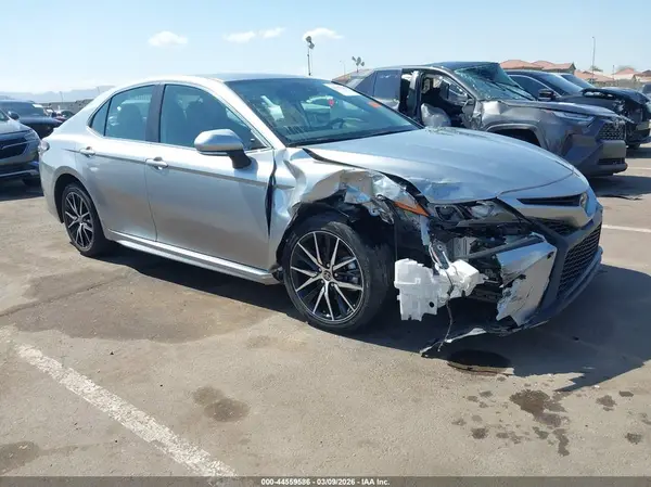 4T1G11AK3RU871705 2024 TOYOTA CAMRY - Image 1