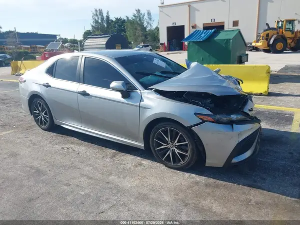 4T1G11AK3RU877858 2024 TOYOTA CAMRY - Image 1
