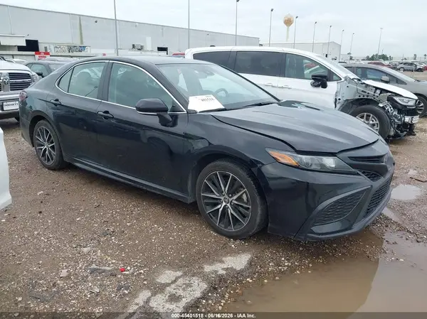 4T1G11AK3RU880002 2024 TOYOTA CAMRY - Image 1