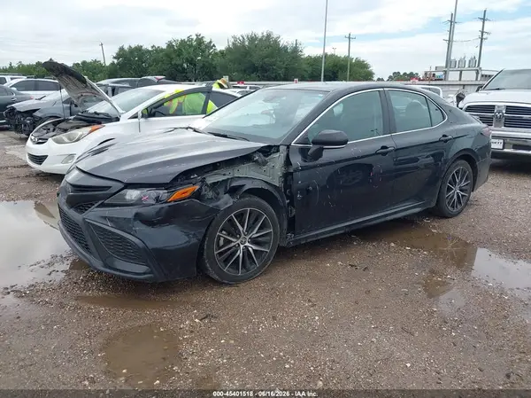 4T1G11AK3RU880002 2024 TOYOTA CAMRY - Image 2
