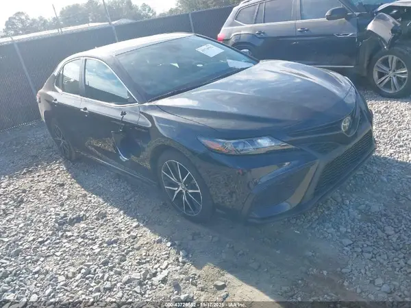 4T1G11AK3RU884034 2024 TOYOTA CAMRY - Image 1