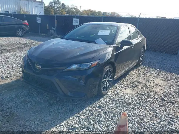 4T1G11AK3RU884034 2024 TOYOTA CAMRY - Image 2