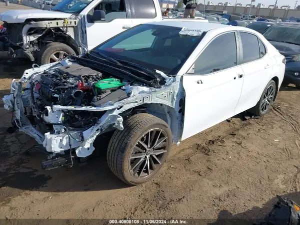 4T1G11AK3RU884437 2024 TOYOTA CAMRY - Image 2