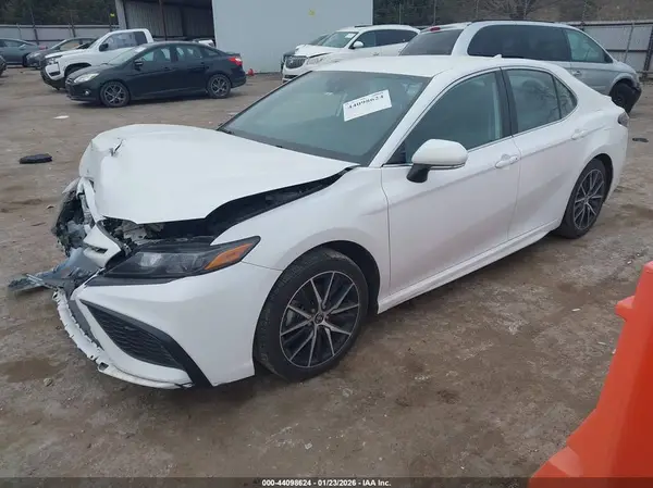 4T1G11AK3RU895843 2024 TOYOTA CAMRY - Image 2