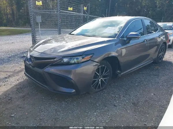 4T1G11AK3RU896605 2024 TOYOTA CAMRY - Image 2