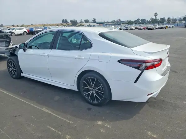 4T1G11AK3RU898810 2024 TOYOTA CAMRY - Image 2