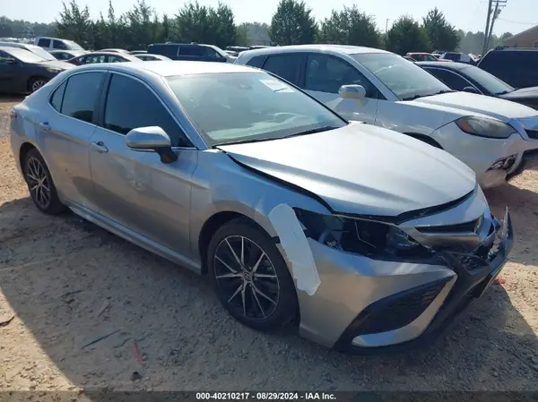 4T1G11AK3RU899097 2024 TOYOTA CAMRY - Image 1