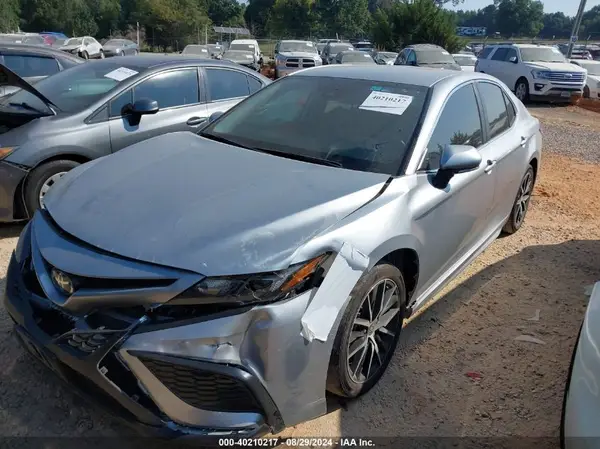 4T1G11AK3RU899097 2024 TOYOTA CAMRY - Image 2