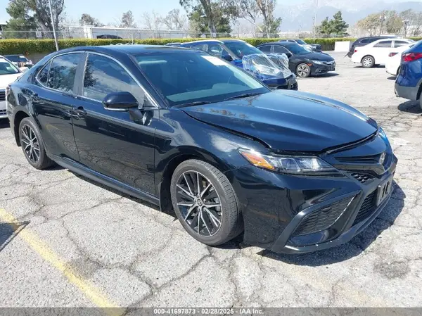 4T1G11AK3RU906310 2024 TOYOTA CAMRY - Image 1
