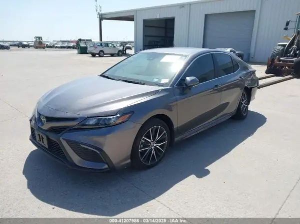 4T1G11AK3RU911068 2024 TOYOTA CAMRY - Image 2