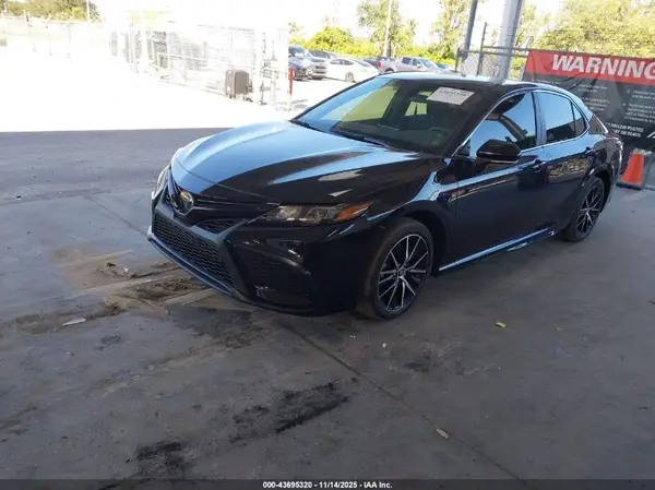 4T1G11AK3RU911636 2024 TOYOTA CAMRY - Image 2