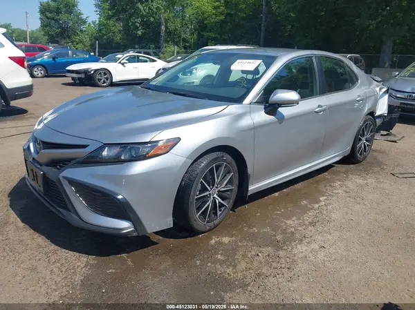 4T1G11AK3RU913029 2024 TOYOTA CAMRY - Image 2