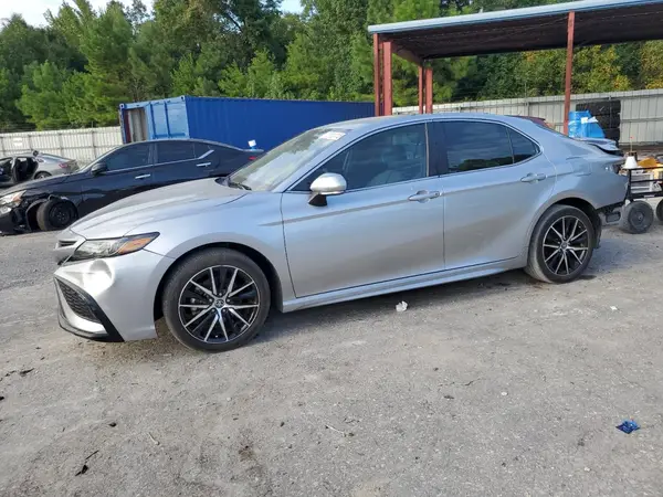 4T1G11AK3RU917324 2024 TOYOTA CAMRY - Image 1
