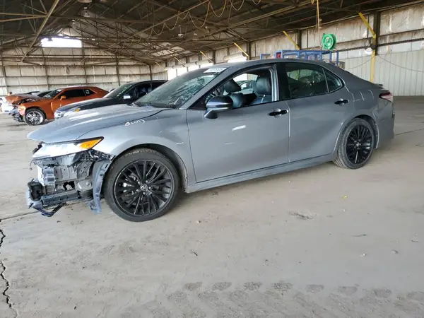4T1G11AK4LU302224 2020 TOYOTA CAMRY - Image 1