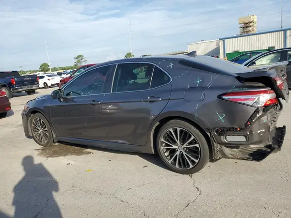 4T1G11AK4LU304569 2020 TOYOTA CAMRY - Image 2