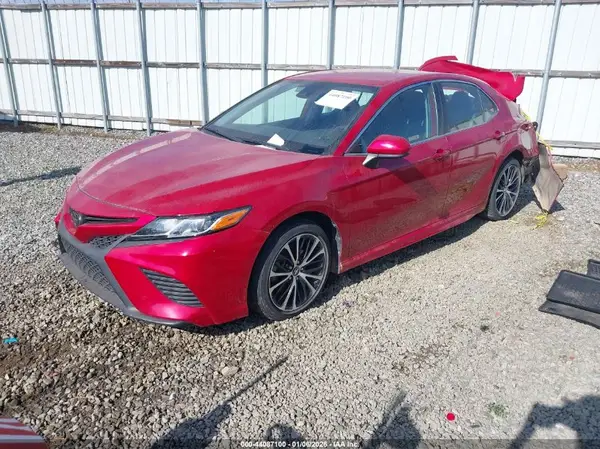 4T1G11AK4LU307665 2020 TOYOTA CAMRY - Image 2