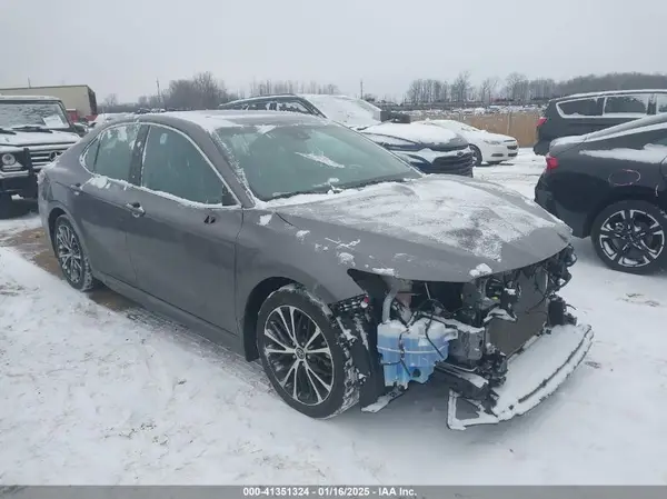 4T1G11AK4LU310338 2020 TOYOTA CAMRY - Image 1